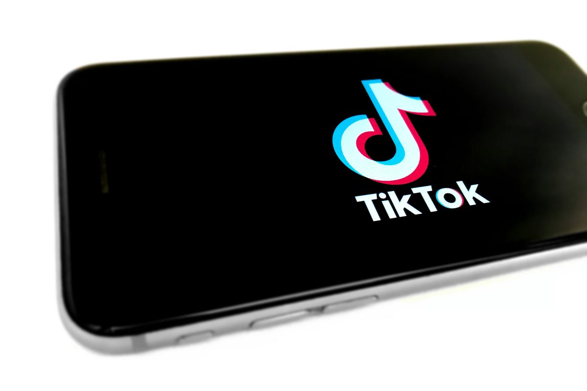 l'UE contro tiktok e i suoi video