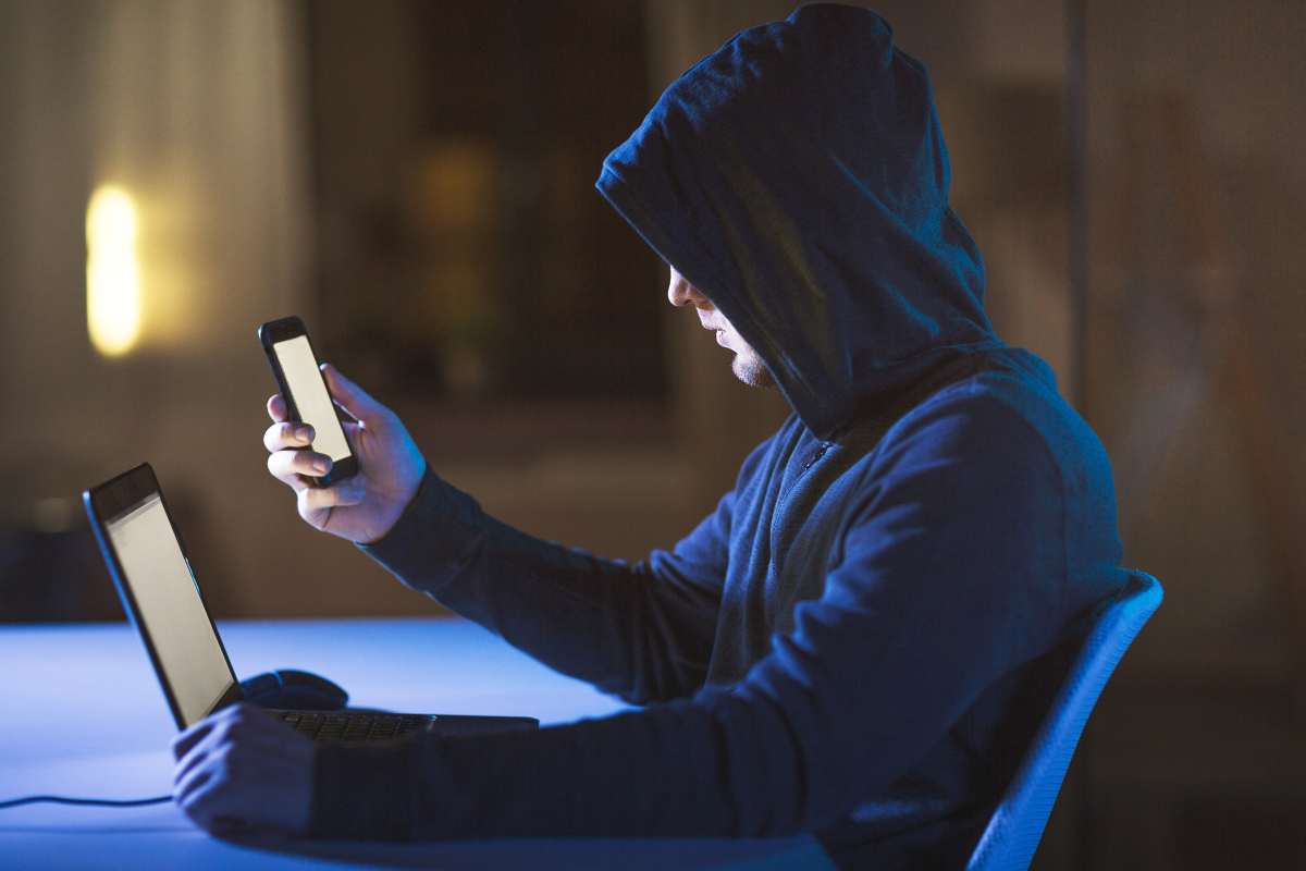 Ecco in che modo gli hacker riescono a prendere possesso degli smartphone