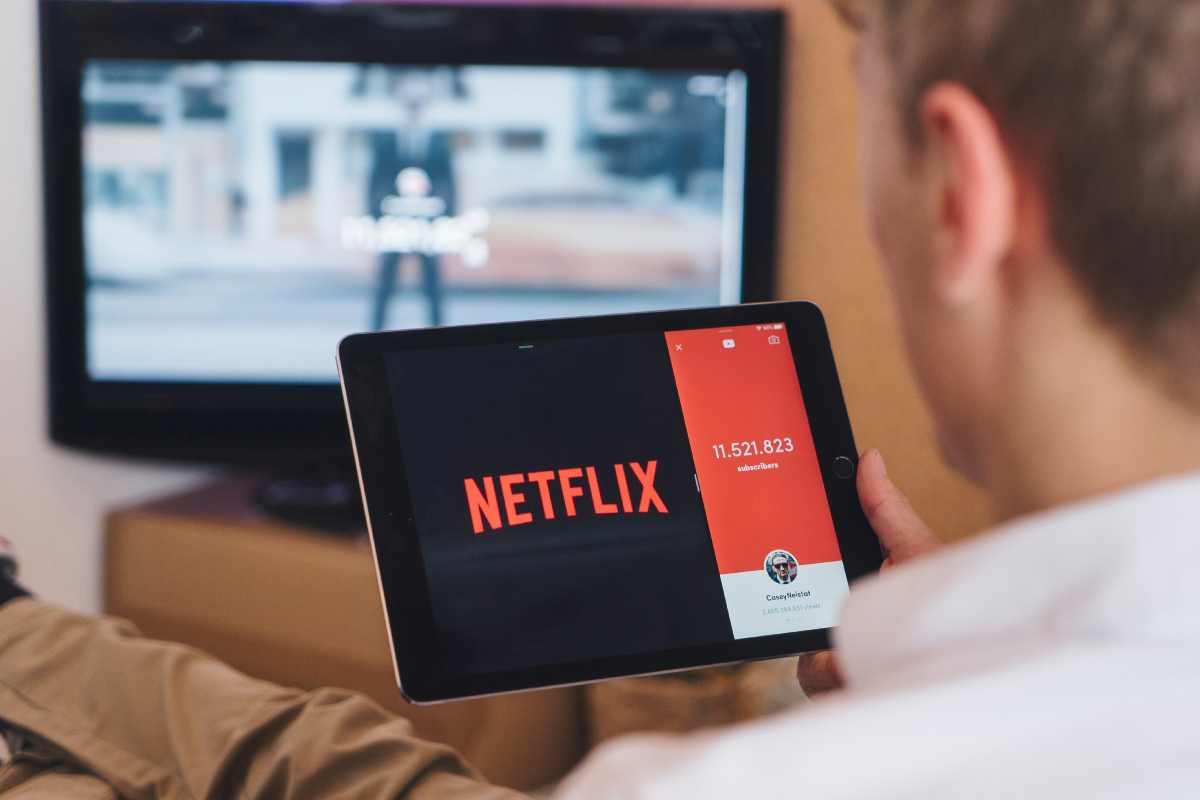 quanti utenti condividono ancora la password di netflix?